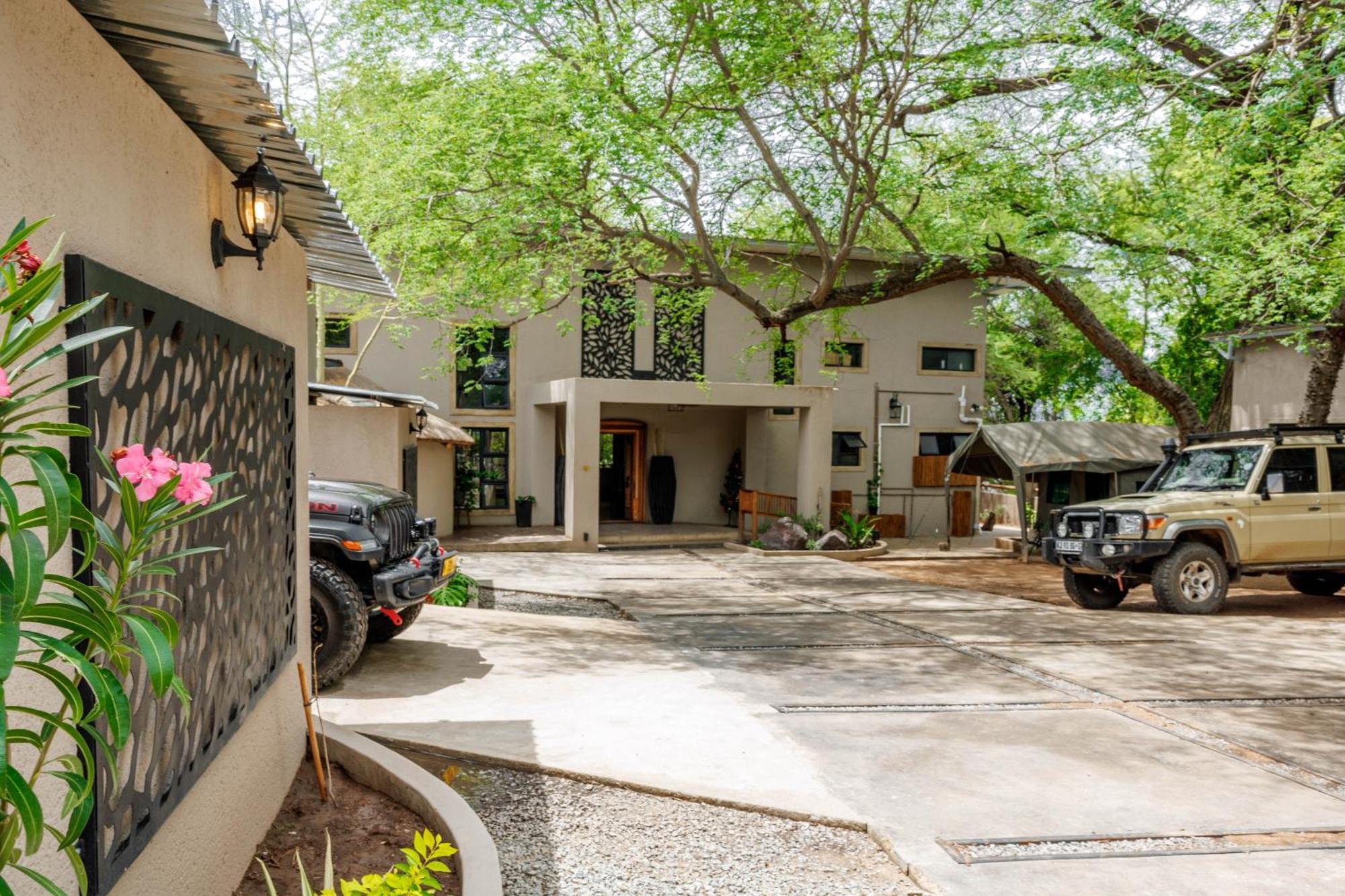 Chobe House Villa And Chalets คาซาเนอ ภายนอก รูปภาพ